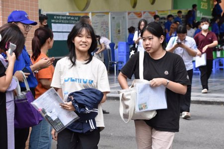 Học sinh đổi cách chọn môn thi tốt nghiệp THPT năm 2026
