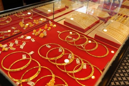 Giá vàng hôm nay 22-6: Vừa mở cửa, vàng cùng bạc đồng loạt tăng trở lại