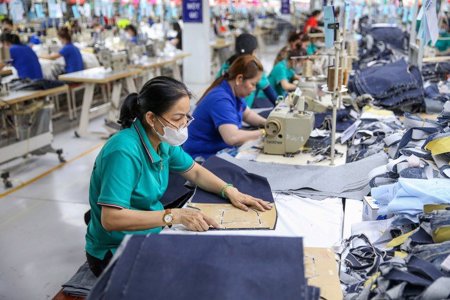 Đề xuất tăng lương tối thiểu vùng mức 9,8% hoặc 8,5%