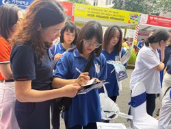 AI bùng nổ, ngành công nghệ thông tin có còn hấp dẫn?
