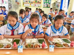 Học sinh sẽ được theo dõi dinh dưỡng, khám sức khỏe định kỳ
