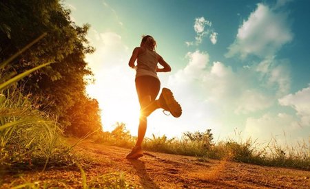 Tập luyện dưới trời nắng nóng: Hãy ăn 1 muỗng này