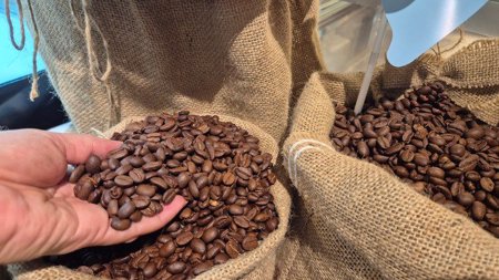 Giá cà phê hôm nay, 30-6: Arabica bật tăng, Robusta sụt giảm