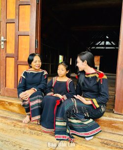 Kể chuyện quê hương trên nền tảng số