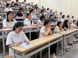 Lần đầu quy định riêng chuẩn nghề nghiệp, xếp lương giảng viên trường chính trị