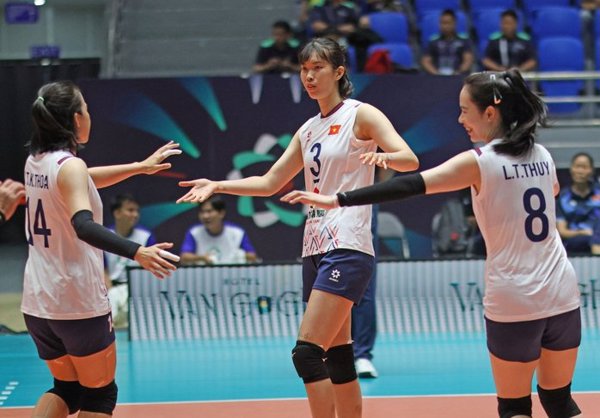 AVC Cup: Tuyển Việt Nam khởi đầu suôn sẻ