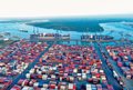 Xuất khẩu bứt tốc, duy trì đà tăng trưởng tích cực