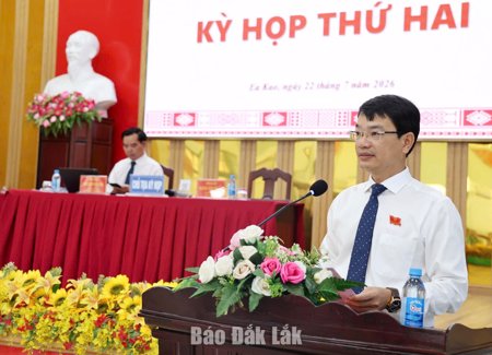 HĐND phường Ea Kao kiện toàn Chủ tịch UBND, thông qua nhiều nghị quyết quan trọng