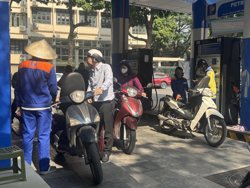 Đề xuất để thương nhân phân phối tự quyết giá bán lẻ xăng dầu