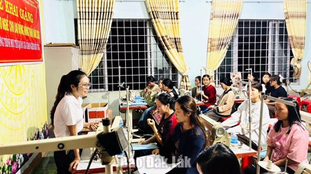 Xã Ea Trang: Tạo sinh kế để giảm nghèo bền vững
