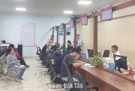 Phường Tân Lập: Đổi mới, nâng cao chất lượng phục vụ người dân