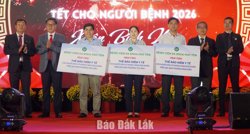 Hỗ trợ 830 thẻ bảo hiểm y tế miễn phí cho người dân khó khăn