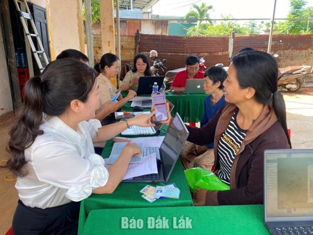 Gần dân hơn từ những đổi mới trong phục vụ
