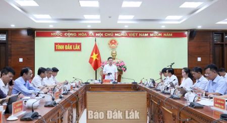 Chủ tịch UBND tỉnh Đỗ Hữu Huy: Chuyển mạnh tư duy từ quản lý sản lượng sang quản lý giá trị gia tăng