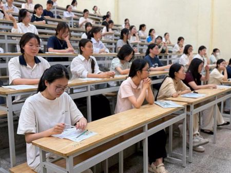 Điểm chuẩn ngành sư phạm cao, đầu ra việc làm thế nào?