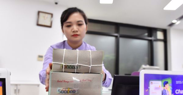 Lãi suất ngân hàng ngày 19/8/2026: Saigonbank trả tới 7,9%/năm, nhiều nhà băng vượt 7%