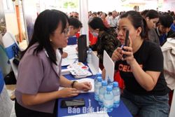 Mở rộng cơ hội việc làm để giảm nghèo bền vững