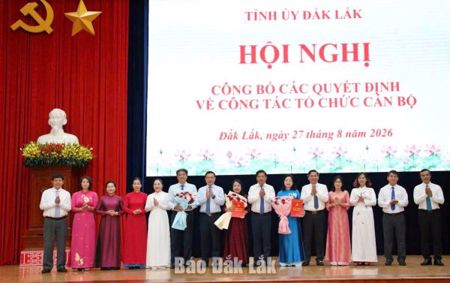 Công bố Quyết định thí điểm thành lập Đảng bộ HĐND tỉnh trực thuộc Tỉnh ủy