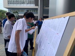 Thi lớp 10 chỉ còn 2 môn: Áp lực có thực sự giảm?
