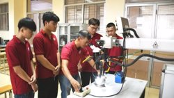 Đổi mới chương trình văn hóa cho học sinh học nghề