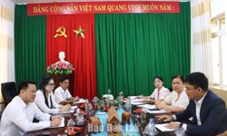 Hỗ trợ hơn 2,4 tỷ đồng cho học sinh vượt khó học giỏi