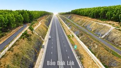 Phấn đấu khai thác đồng bộ toàn tuyến cao tốc Khánh Hòa - Buôn Ma Thuột trong năm 2026