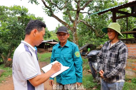 Thông tin trở thành “đòn bẩy” thoát nghèo ở Ea Wer