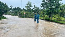 Chủ động ứng phó với mưa lớn, bảo đảm an toàn tại các điểm ngập cục bộ
