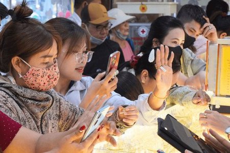 Cập nhật giá vàng sáng 13/9/2026: SJC, nhẫn 9999 BTMC DOJI Phú Quý Chủ Nhật