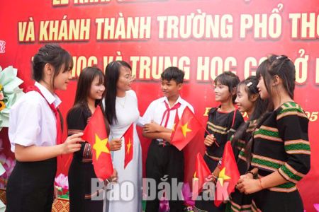Những mái trường biên giới trong thế trận lòng dân