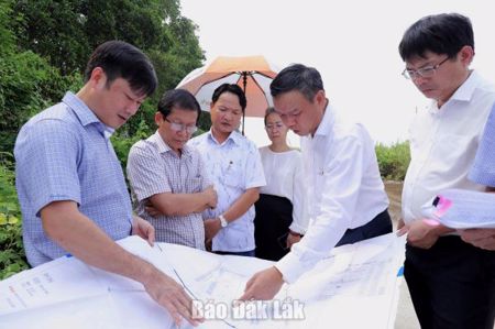 Phó Chủ tịch UBND tỉnh Đào Mỹ kiểm tra Cụm công nghiệp Ea Lê