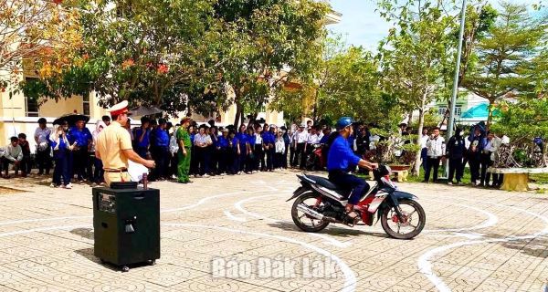Học văn hóa giao thông từ trải nghiệm thực tế