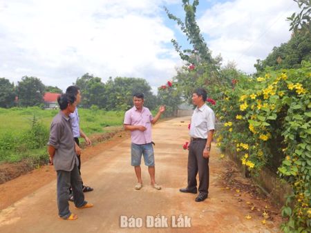 Khơi sức dân xây dựng nông thôn mới