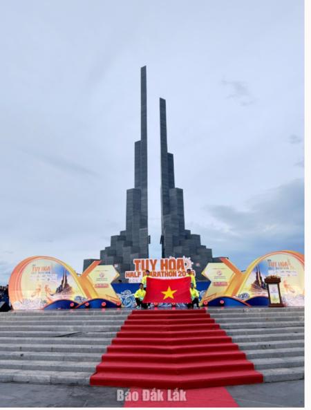 Gần 3.000 vận động viên tham gia Giải chạy Tuy Hòa 2026 “Đón bình minh trên biển”