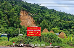 Rà soát khu vực có nguy cơ sạt lở, lũ quét tại xã Hòa Xuân