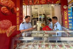 Phạt hành chính 8 cơ sở vi phạm về an toàn thực phẩm