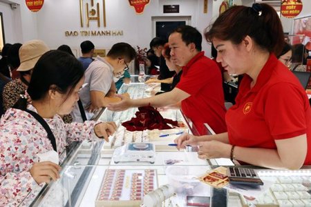 Cập nhật giá vàng sáng 3/9/2026: SJC, nhẫn trơn 9999 BTMC DOJI Phú Quý