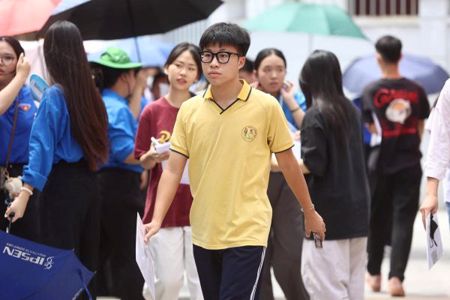 Thí sinh vào ngành sư phạm, sức khoẻ, luật năm 2027 sẽ phải đáp ứng điều kiện kép