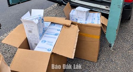 CSGT Đắk Lắk phát hiện hơn 380 tuýp kem đánh răng không có hóa đơn, chứng từ