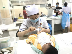 Phát hiện và điều trị sớm dị tật bàn chân ở trẻ