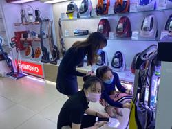 Nhộn nhịp thị trường hàng gia dụng cuối năm