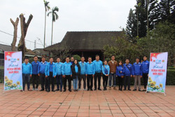 Hành trình về địa chỉ đỏ