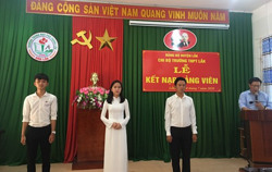 Huyện Lắk thực hiện vượt chỉ tiêu kết nạp đảng viên trong năm 2020