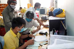 Chi trả trợ cấp thất nghiệp cho 8.260 người