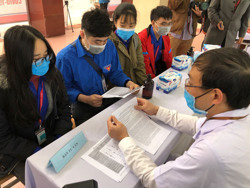 Không lo biến chủng SARS-CoV-2 vô hiệu hóa vắc-xin