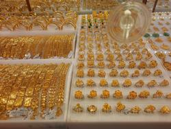 Giá vàng hôm nay 22-1: Bị USD nhấn chìm, kinh tế Mỹ tốt lên