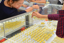 Giá vàng hôm nay 24-1: Tăng mạnh trong tuần, vàng SJC cao kỷ lục so với thế giới