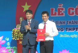 Công bố quyết định thành lập và khánh thành Trường THPT Võ Nguyên Giáp