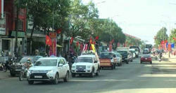 Huyện Ea Kar ra quân giải tỏa vi phạm hành lang an toàn giao thông