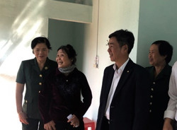 Bàn giao nhà Tình nghĩa tặng cựu thanh niên xung phong huyện Cư M'gar